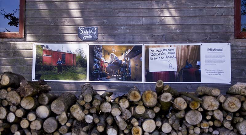 exposition photo des épisodes de SideWays, la websérie itinérante lors d'un fetsival de photographie en Charente